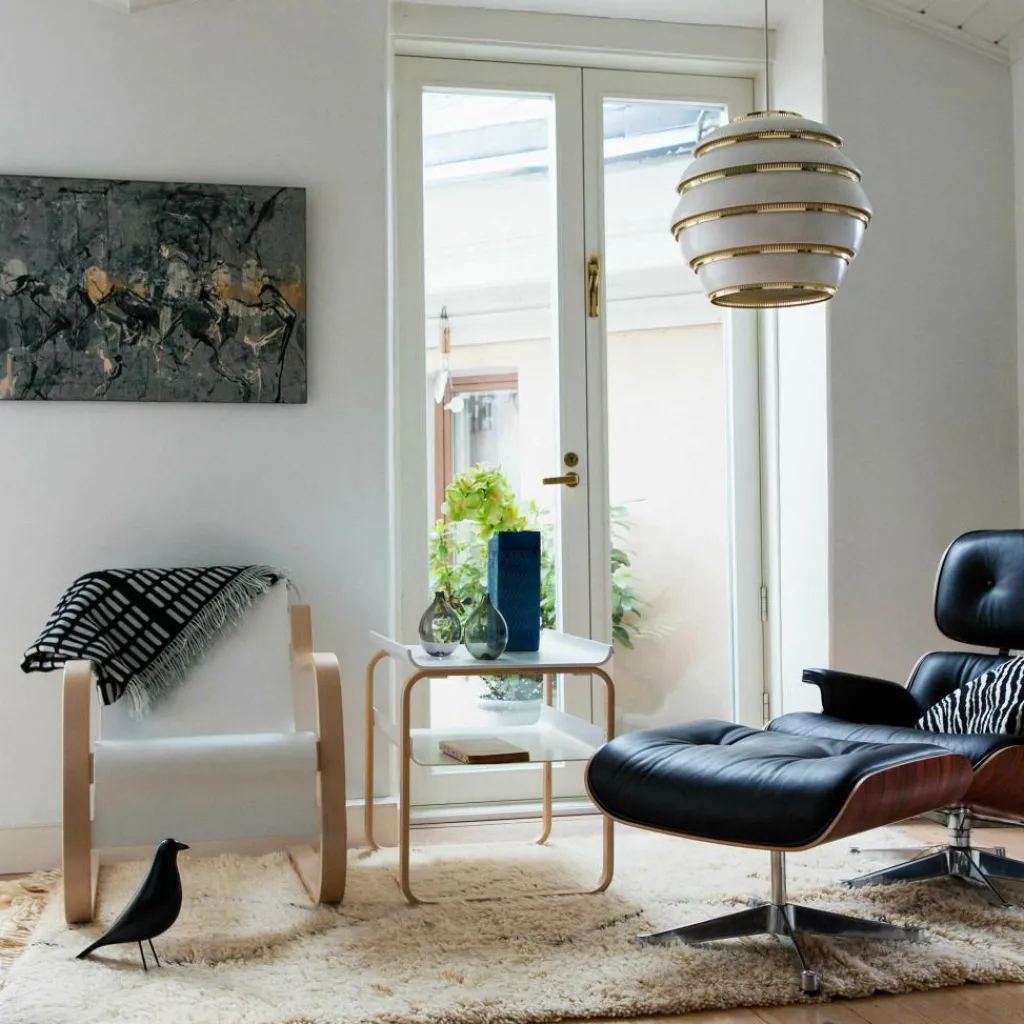 Beistelltische^Artek 915 Beistelltisch