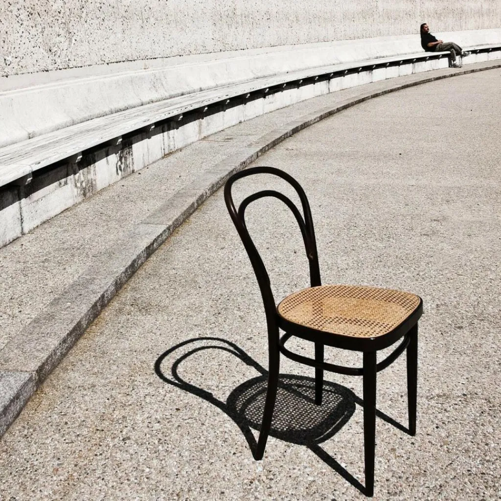 Stühle^Thonet 214 Bugholzstuhl mit Rohrgeflecht