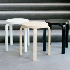 Hocker^Artek 60 Hocker Gestell lackiert