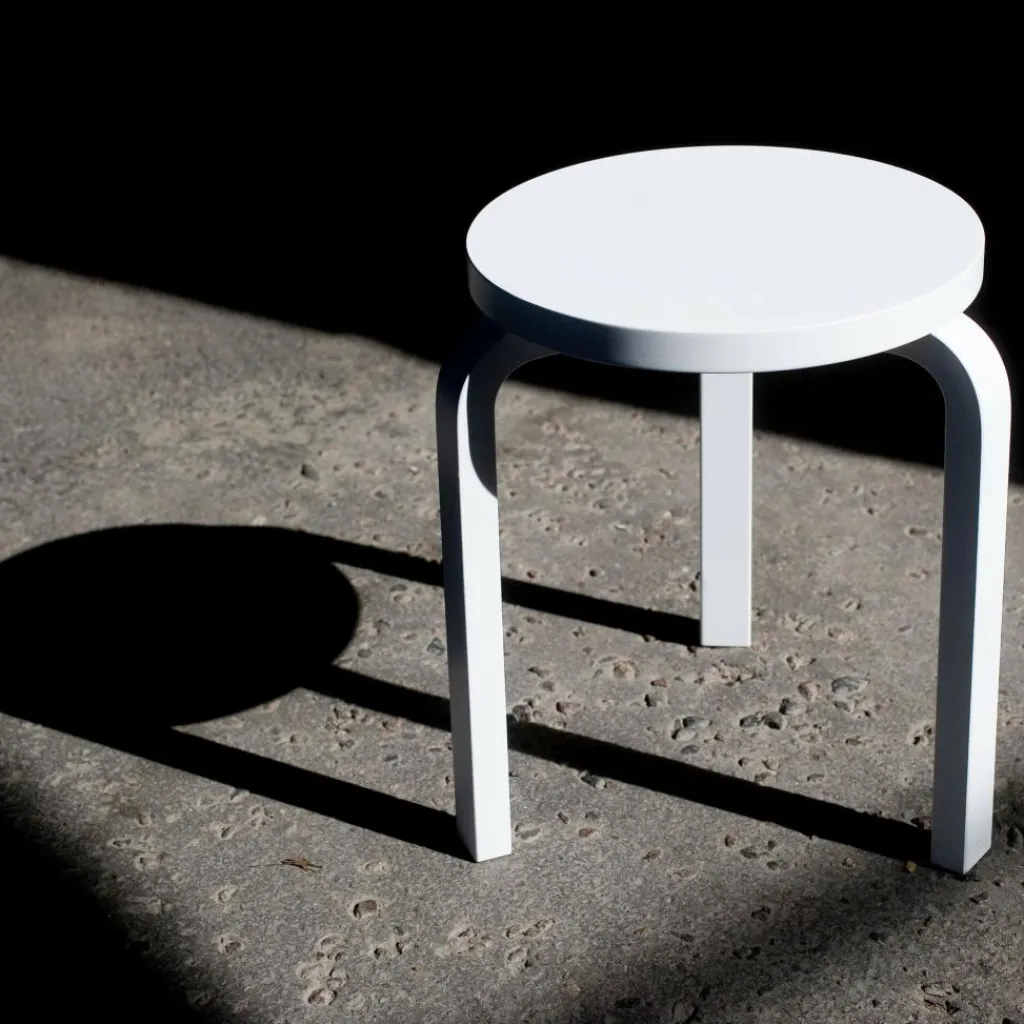 Hocker^Artek 60 Hocker Gestell lackiert