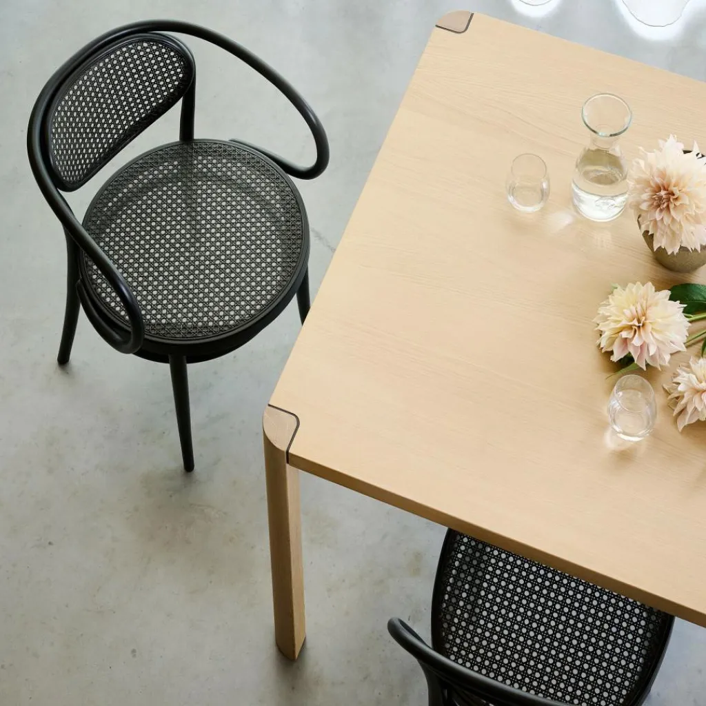 Stühle^Thonet 210 R Bugholz-Armlehnstuhl mit Rohrgeflecht Dark Melange