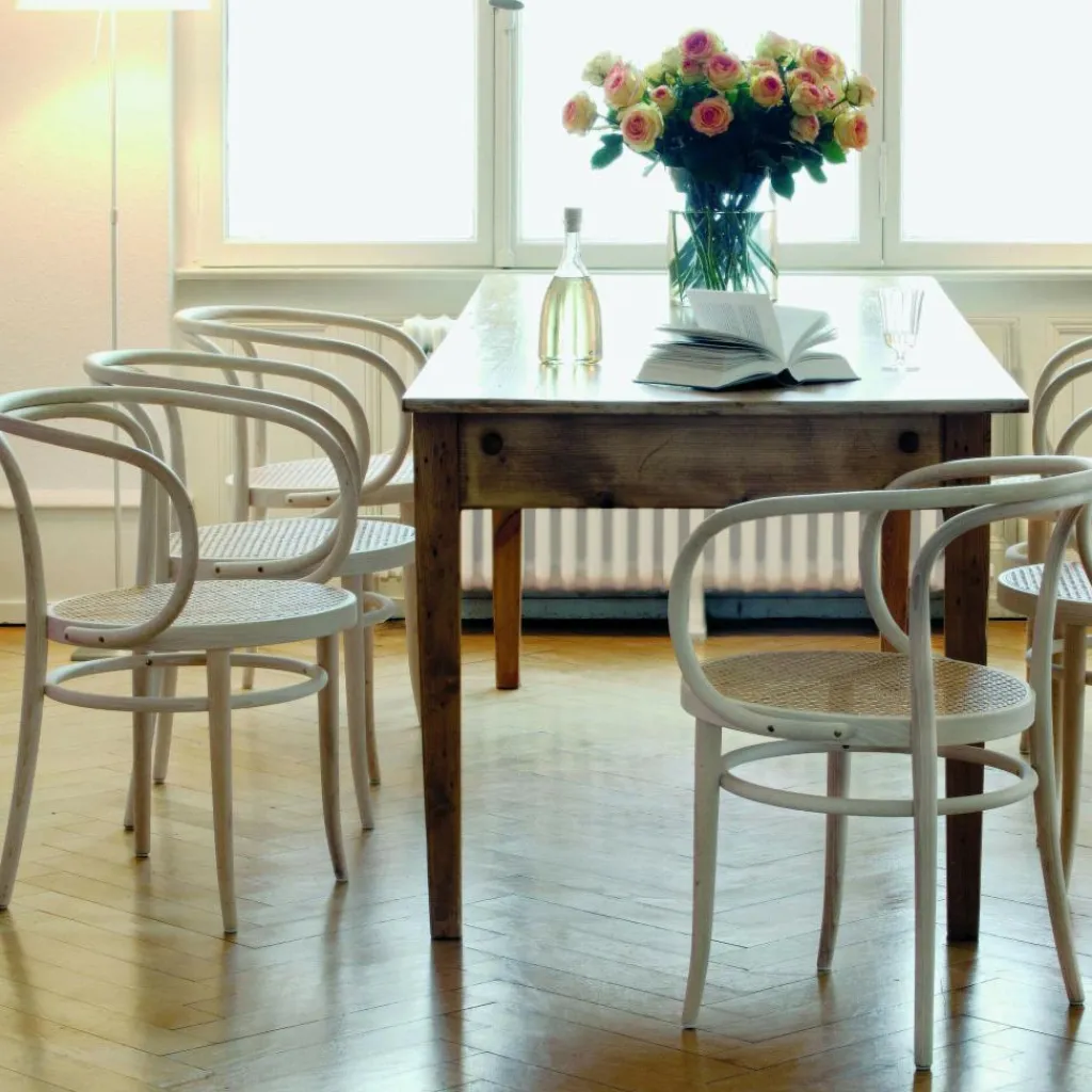 Thonet 209 R Bugholz-Armlehnstuhl mit Rohrgeflecht| Stühle