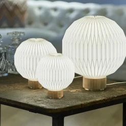 Tischleuchten|Nachttischleuchten^Le Klint 375 Tischleuchte mit Papierschirm