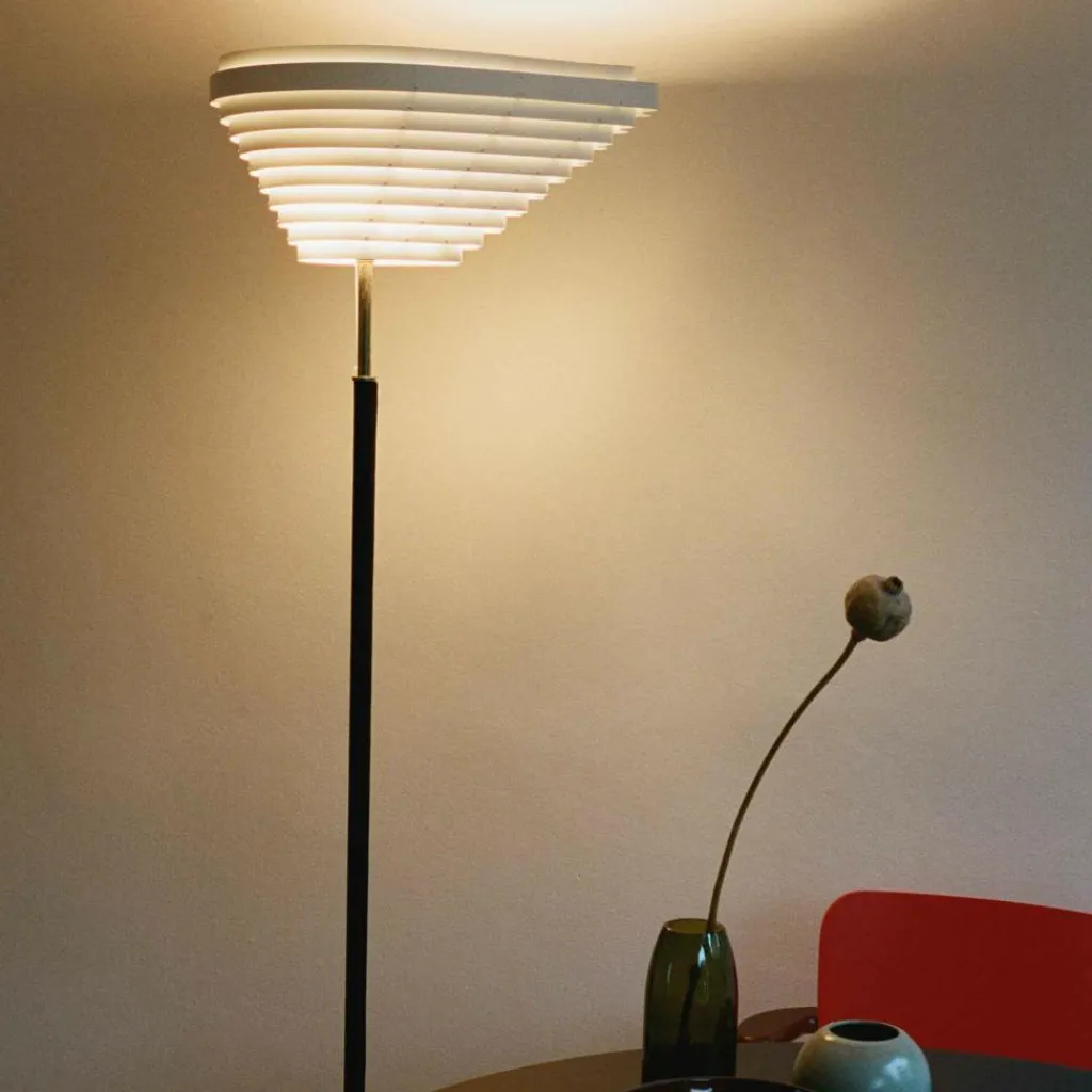 Artek A805 Angel Wing Stehleuchte| Stehleuchten