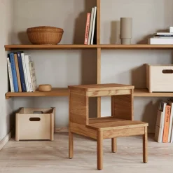 Form & Refine A Line Tritthocker| Hocker