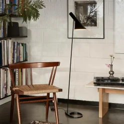 Stehleuchten^Louis Poulsen AJ Stehleuchte