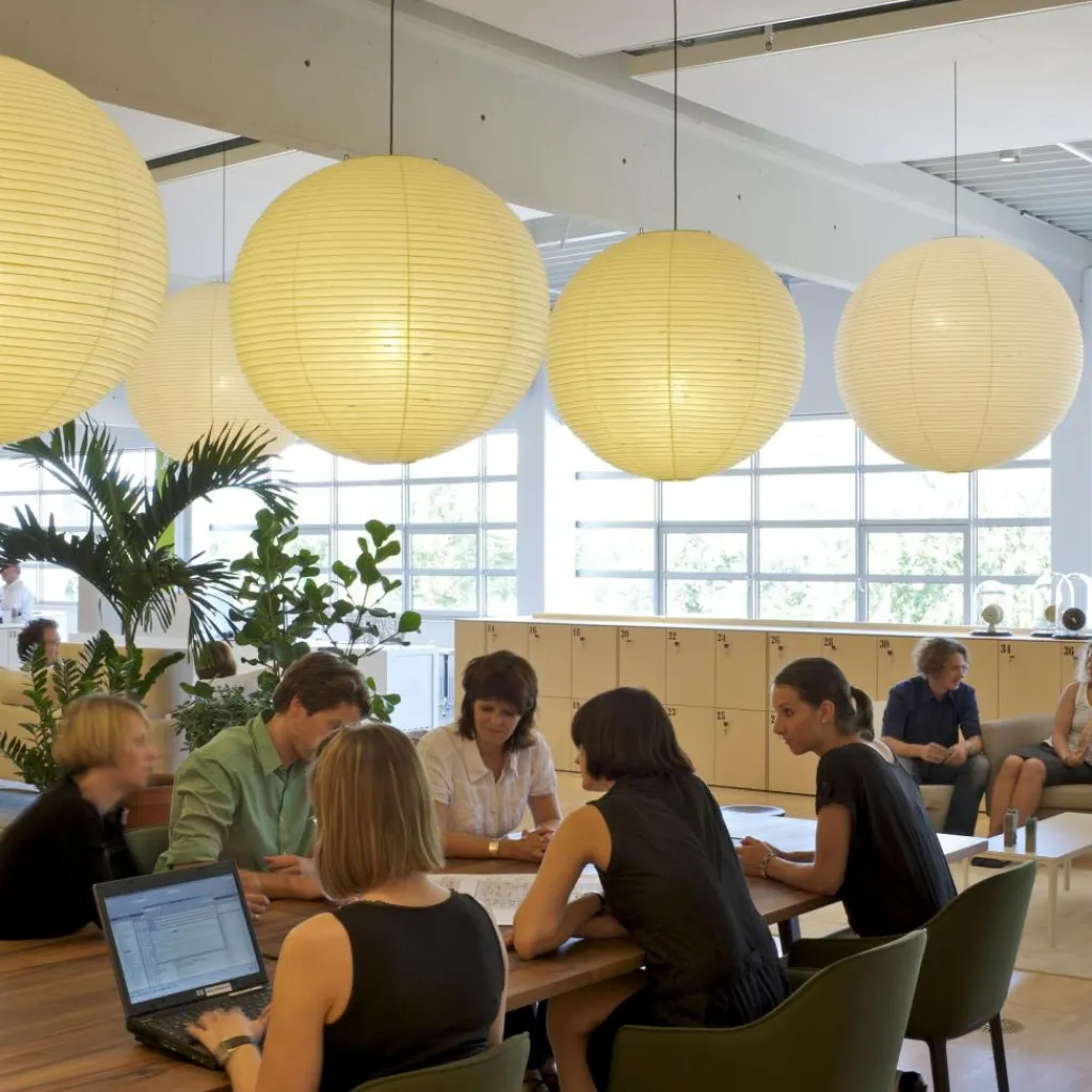 Pendelleuchten^Vitra Akari A Pendelleuchte rund