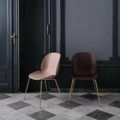 Gubi Aktionsset Beetle Dining Chair Stuhl Gestell Messing + Fell| Stühle