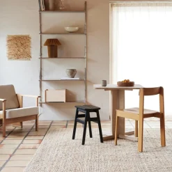 Form & Refine Angle Standard Hocker| Hocker