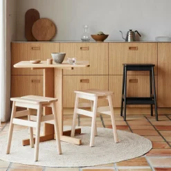 Form & Refine Angle Standard Hocker| Hocker