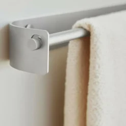 Badaccessoires^Form & Refine Arc Handtuchhalter einarmig