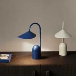 Ferm Living Arum Portable Tischleuchte mit Akku| Outdoor-Akkuleuchten|Outdoor-Akkuleuchten