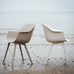 Gartenstühle^Gubi Bat Gartenarmlehnstuhl