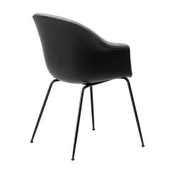 Stühle^Gubi Bat Schalenstuhl Frontpolsterung Gestell konisch