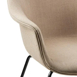 Gubi Bat Schalenstuhl Vollpolsterung Gestell konisch| Stühle