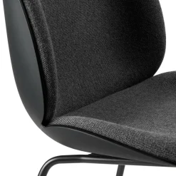 Stühle^Gubi Beetle Schalenstuhl Frontpolsterung Gestell konisch