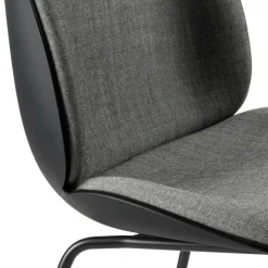 Stühle^Gubi Beetle Schalenstuhl Frontpolsterung Gestell konisch