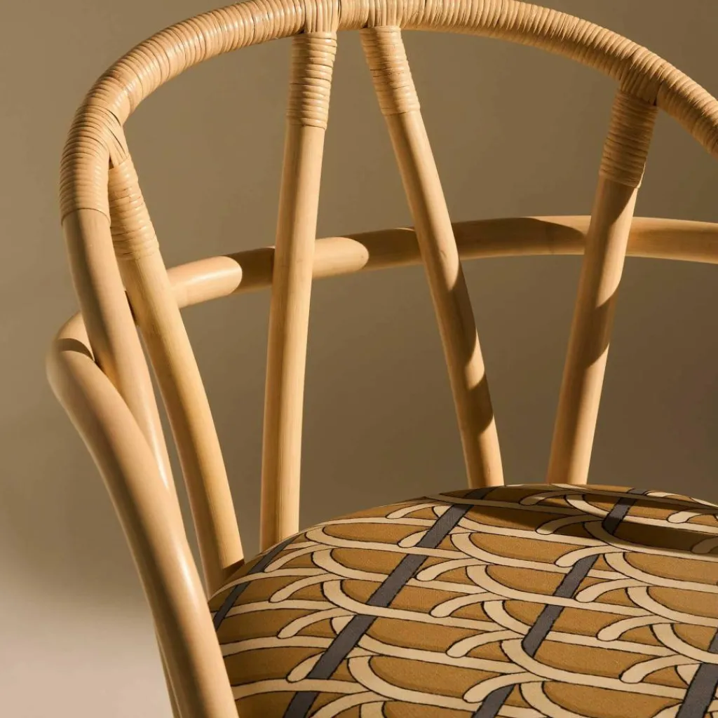 Gubi Bistra Armlehnstuhl Gestell Natur| Stühle