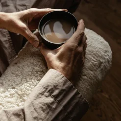 Sessel^Audo Brasilia Lounge Chair Schaffell