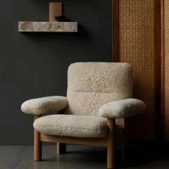 Sessel^Audo Brasilia Lounge Chair Schaffell