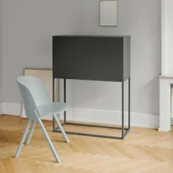 Stühle^e15 CH05 This Stuhl