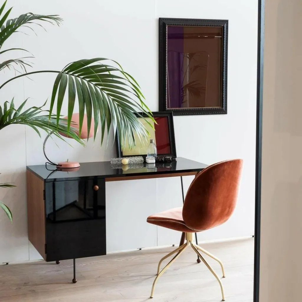 Tischleuchten|Nachttischleuchten^Gubi Cobra Tischleuchte