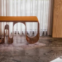 AYTM Curva Bank| Bänke