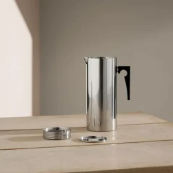 Stelton Cylinda Line Kanne mit Eislippe 2L| Kannen & Karaffen