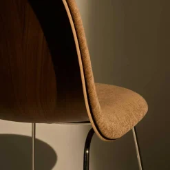 Gubi 3D Stuhl Vorderseite gepolstert| Stühle