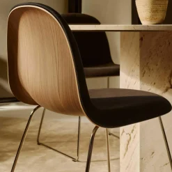 Gubi 3D Stuhl Vorderseite gepolstert| Stühle