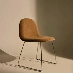 Gubi 3D Stuhl Vorderseite gepolstert| Stühle