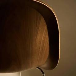 Gubi 3D Stuhl Vorderseite gepolstert| Stühle