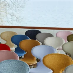 Stühle^Fritz Hansen Die Ameise™ Stuhl Vorne gepolstert Gestell verchromt