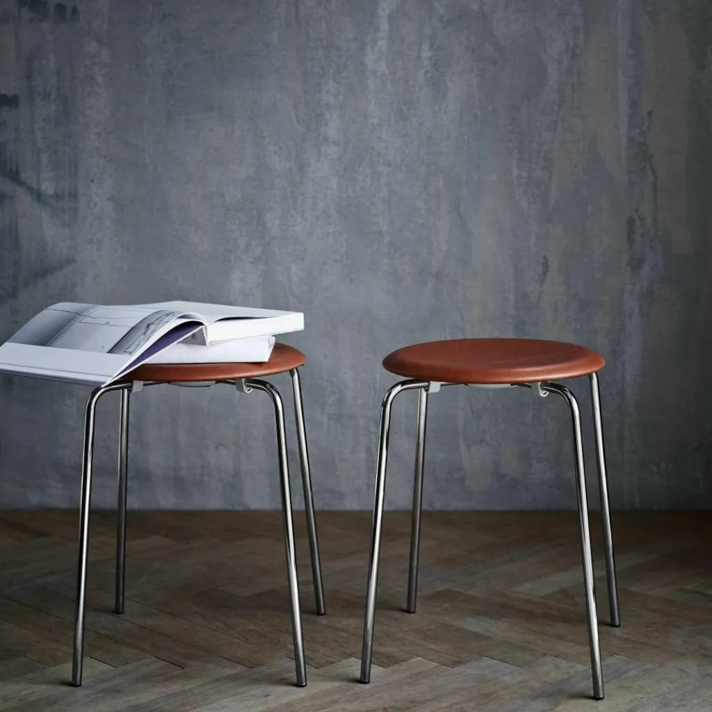 Hocker^Fritz Hansen DOT™ Hocker Leder Gestell Stahl verchromt