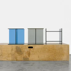 Tische^e15 Drei Beistelltisch