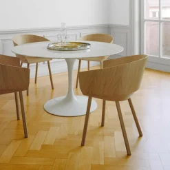 Stühle^e15 CH04 Houdini Armlehnstuhl