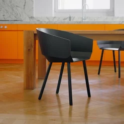 Stühle^e15 CH04 Houdini Armlehnstuhl