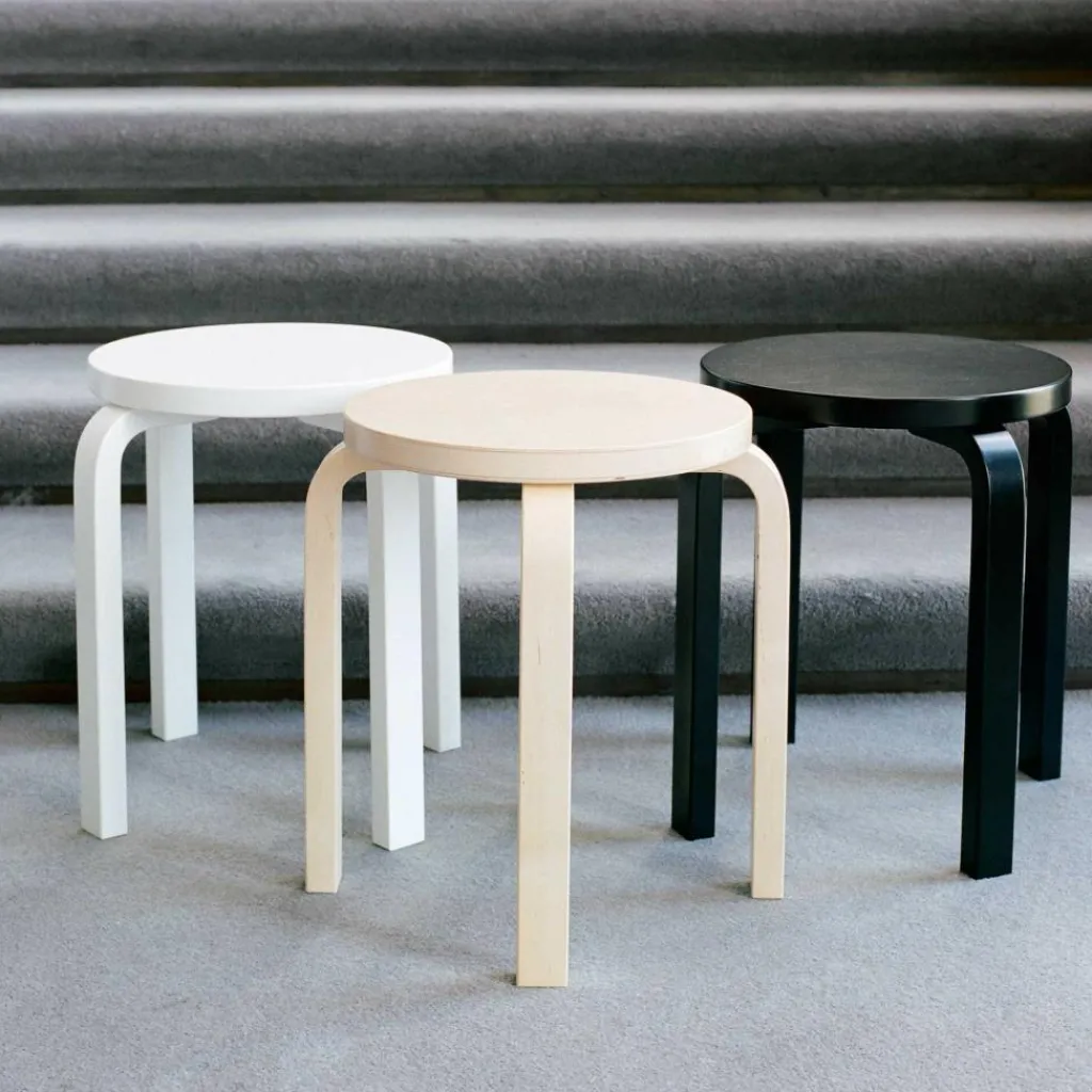 Hocker^Artek E60 Hocker Gestell klar lackiert