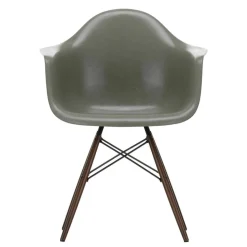 Stühle^Vitra Eames Fiberglass Armchair DAW Ahorn dunkel