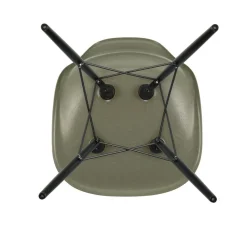 Stühle^Vitra Eames Fiberglass Side Chair DSW Ahorn schwarz