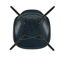 Stühle^Vitra Eames Fiberglass Side Chair DSW Ahorn schwarz