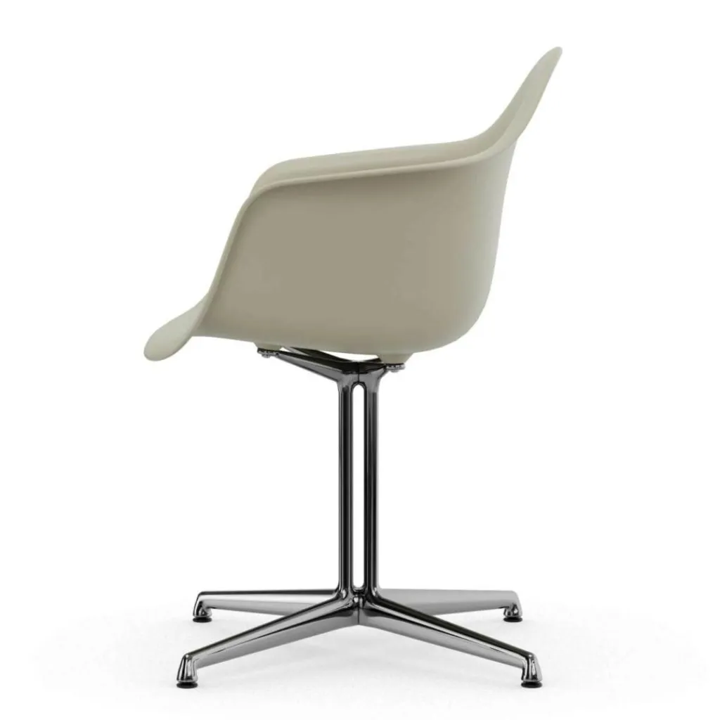 Stühle^Vitra Eames Plastic Armchair DAL RE Gestell poliert