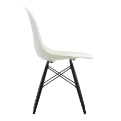 Stühle^Vitra Eames Plastic Side Chair DSW Ahorn schwarz
