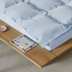 Betten^OUT Objekte unserer Tage Faro Bett mit Kopfteil