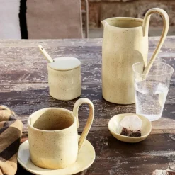 Kannen & Karaffen^Ferm Living Flow Krug 1L