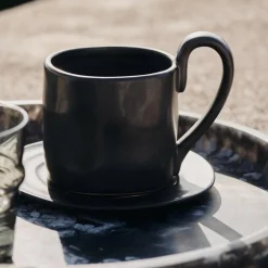 Geschirr^Ferm Living Flow Tasse mit Untertasse