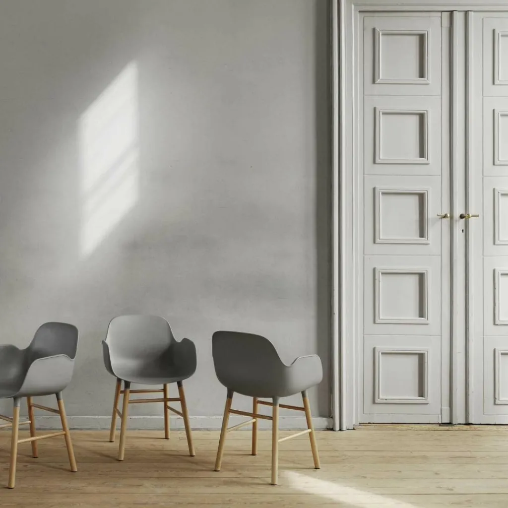 Stühle^Normann Copenhagen Form Armlehnstuhl Gestell Eiche