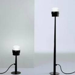 Oluce Fresnel 1148 Außenstehleuchte| Außenstehleuchten|Außenstehleuchten