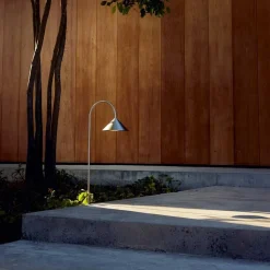 Outdoor-Akkuleuchten|Outdoor-Akkuleuchten^Frandsen Grasp LED Akkuleuchte mit Erdspieß tragbar