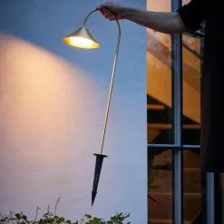 Outdoor-Akkuleuchten|Outdoor-Akkuleuchten^Frandsen Grasp LED Akkuleuchte mit Erdspieß tragbar